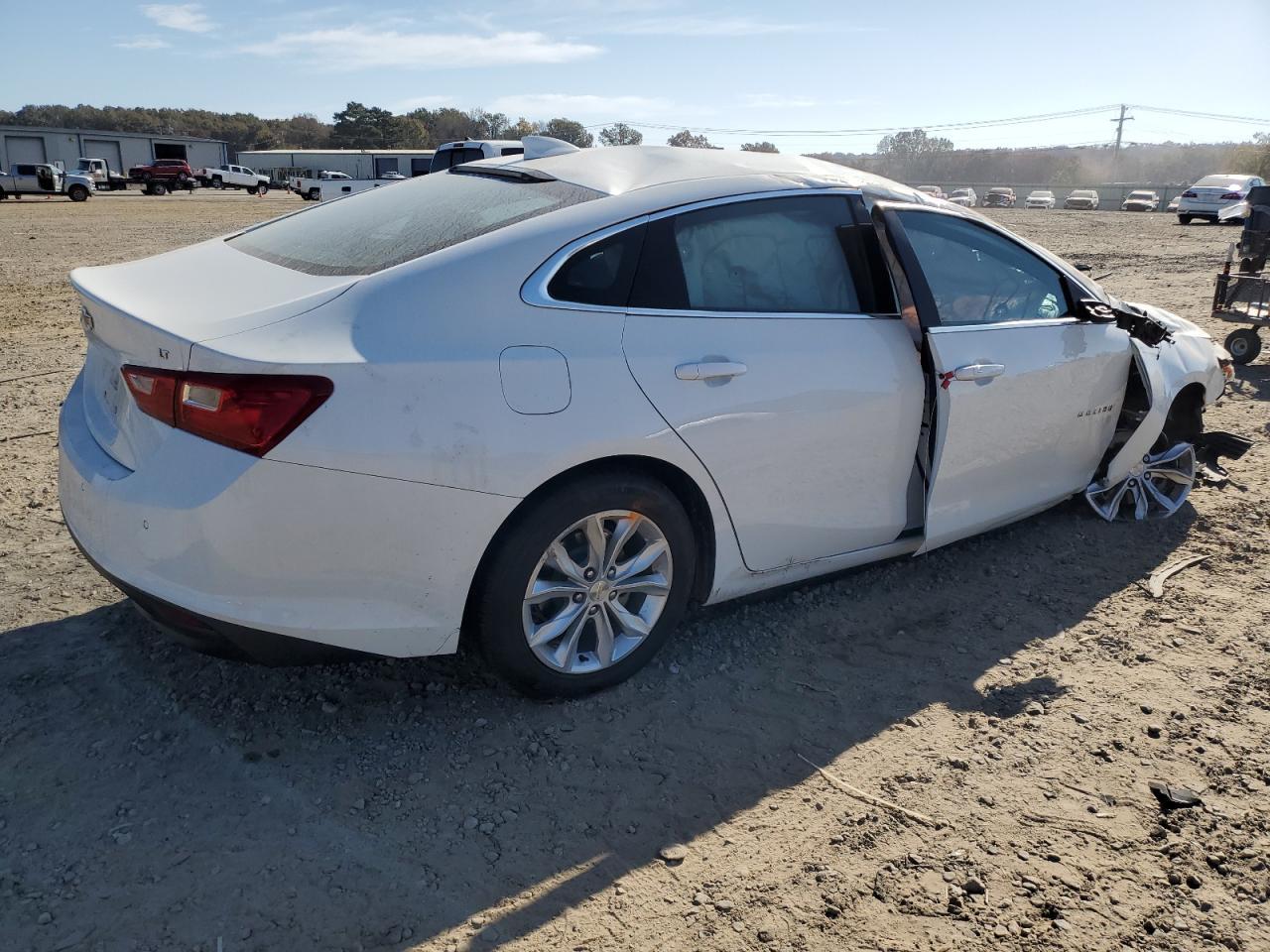 2023 Chevrolet Malibu Lt - Фото 3