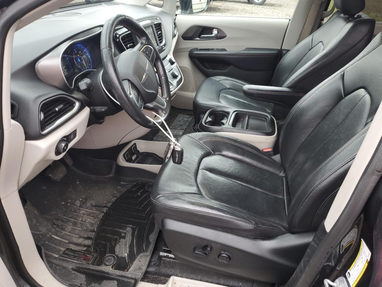 2020 Chrysler Pacifica Touring L - Image 7