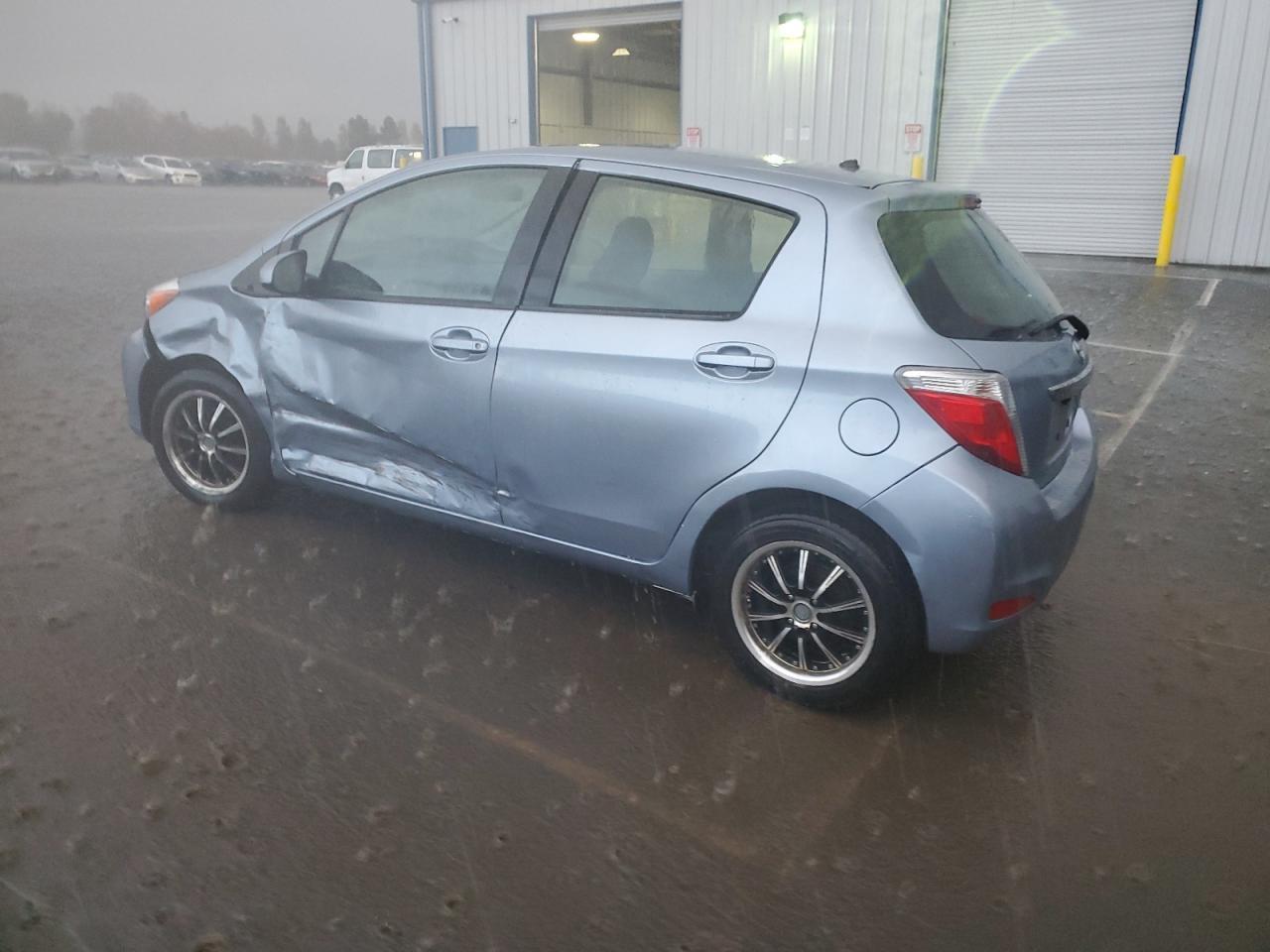 2013 Toyota Yaris - Фото 2