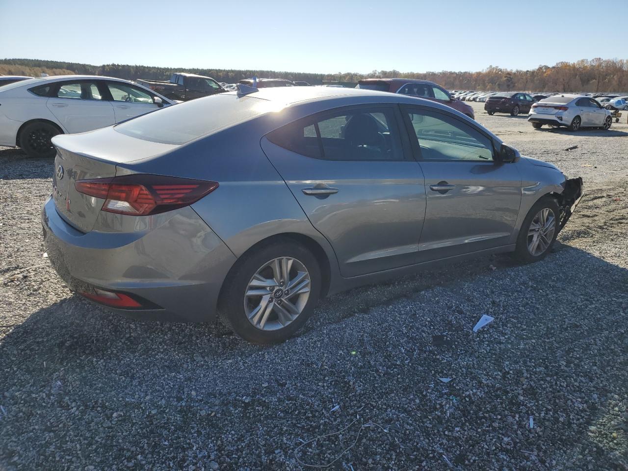 2019 Hyundai Elantra Sel - Фото 3