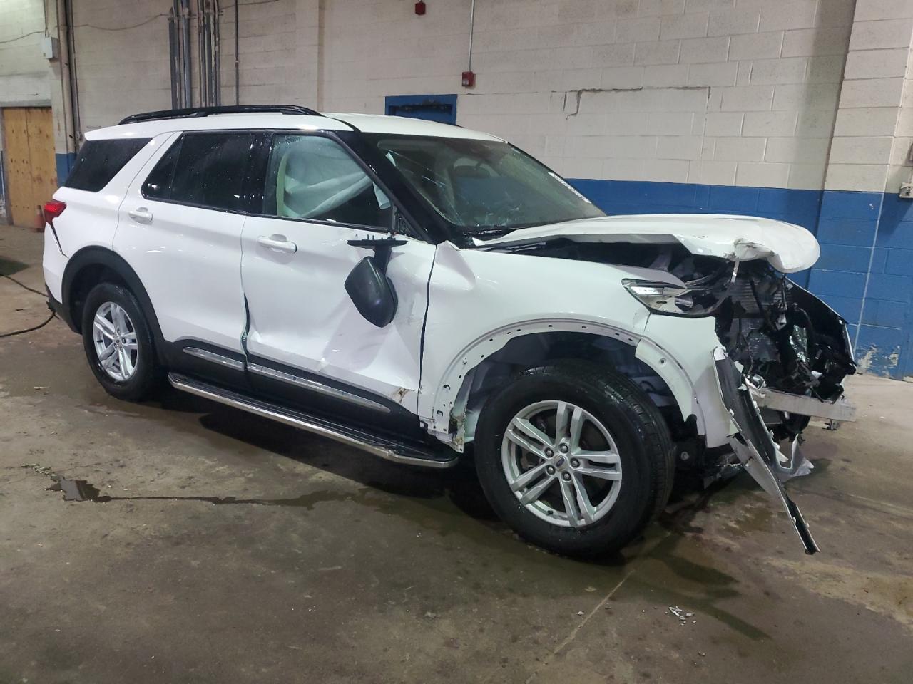 2023 Ford Explorer Xlt - Фото 4