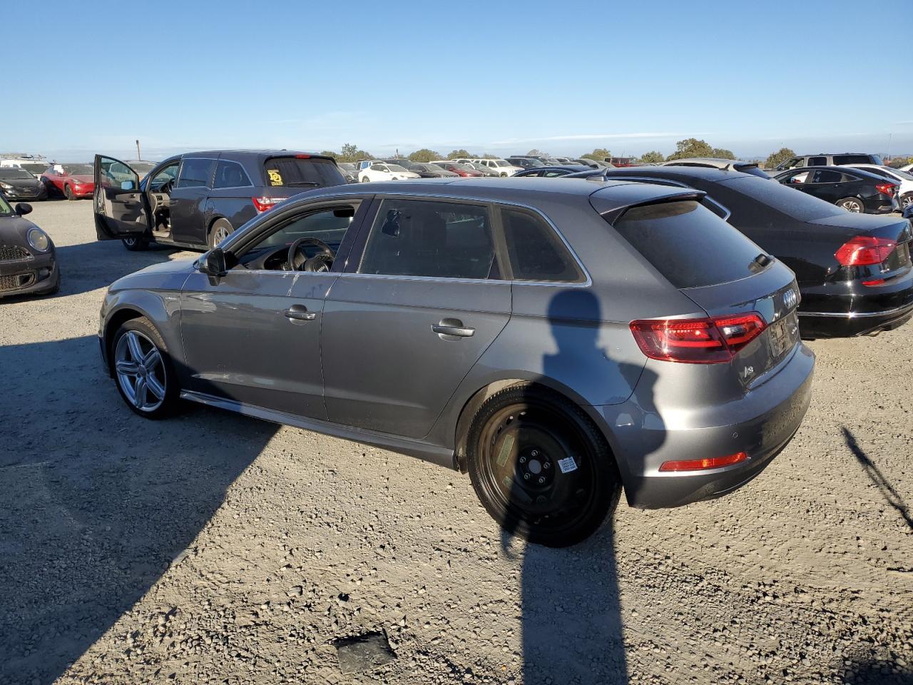 2016 Audi A3 E-Tron Premium Plus - Image 2