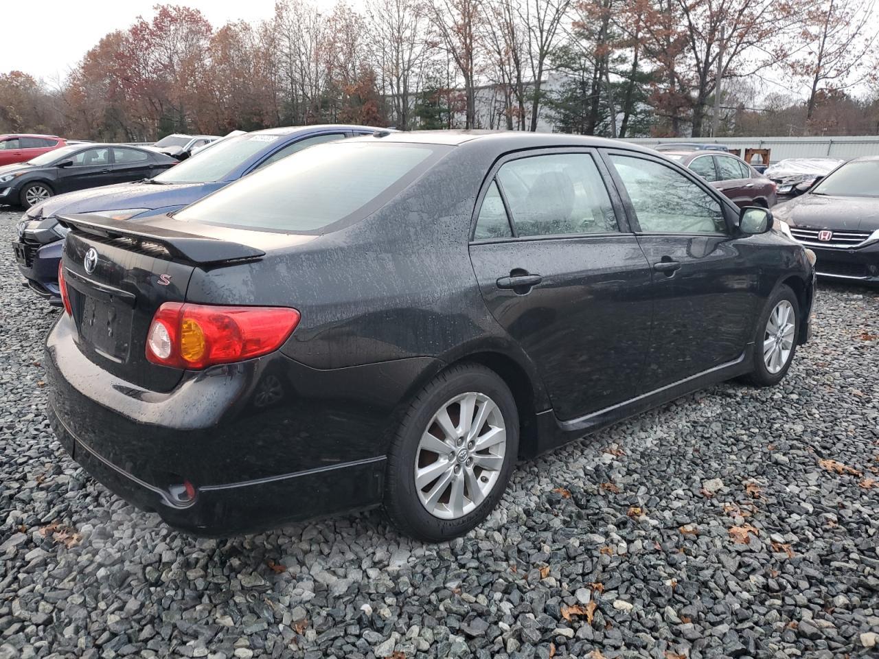 2010 Toyota Corolla S - Фото 3