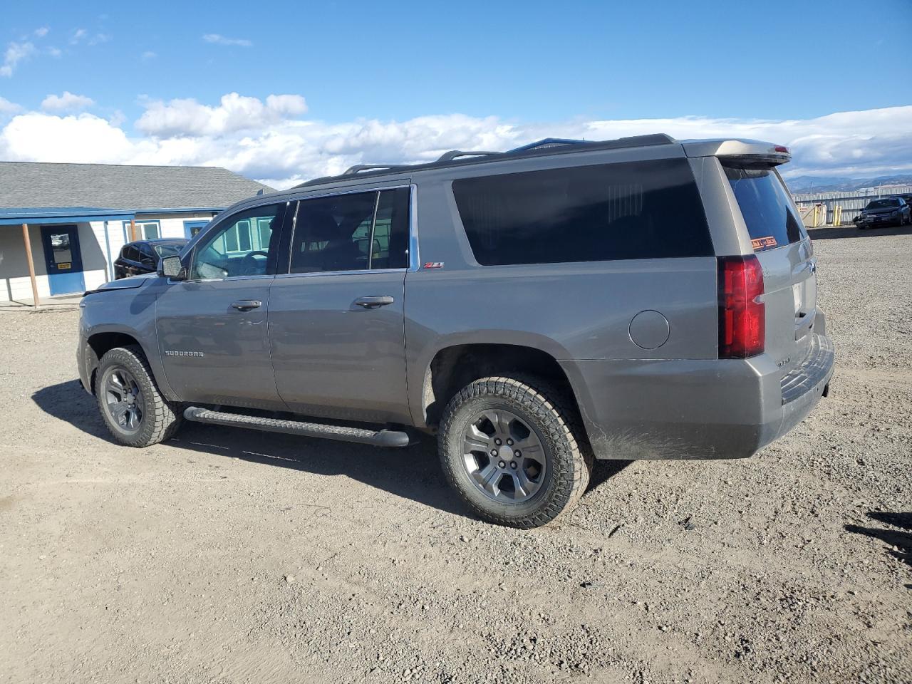2017 Chevrolet Suburban K1500 Lt - Фото 2