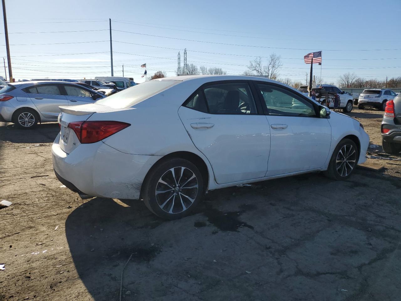 2017 Toyota Corolla L - Фото 3