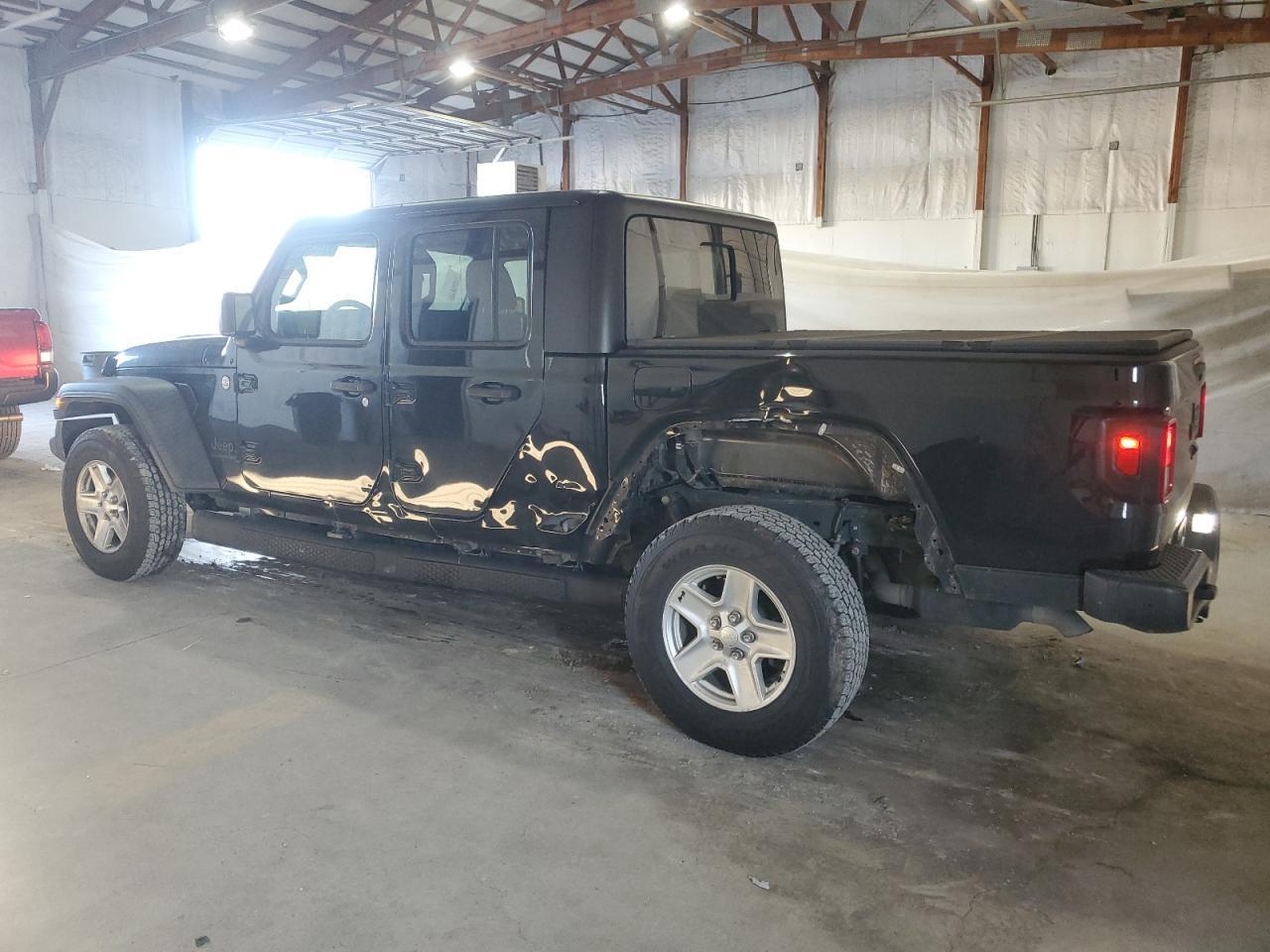 2020 Jeep Gladiator Sport - Фото 2