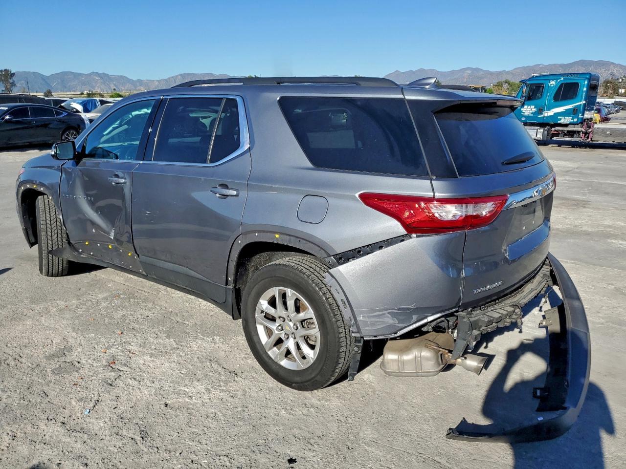 2019 Chevrolet Traverse Lt - Image 2