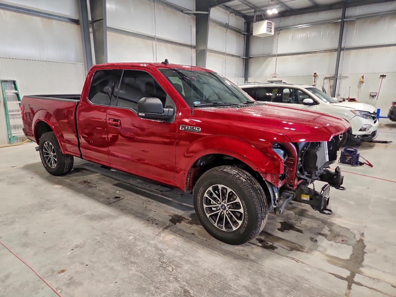 2020 Ford F150 Super Cab - Фото 4