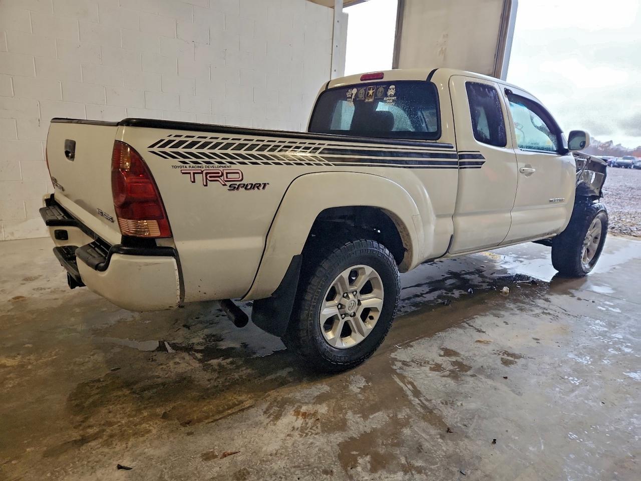 2006 Toyota Tacoma V6 - Image 3