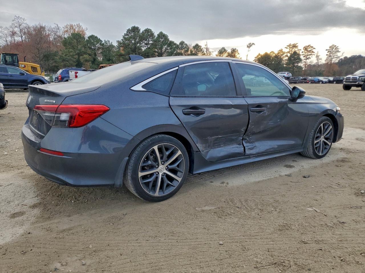 2024 Honda Civic Touring - Image 3