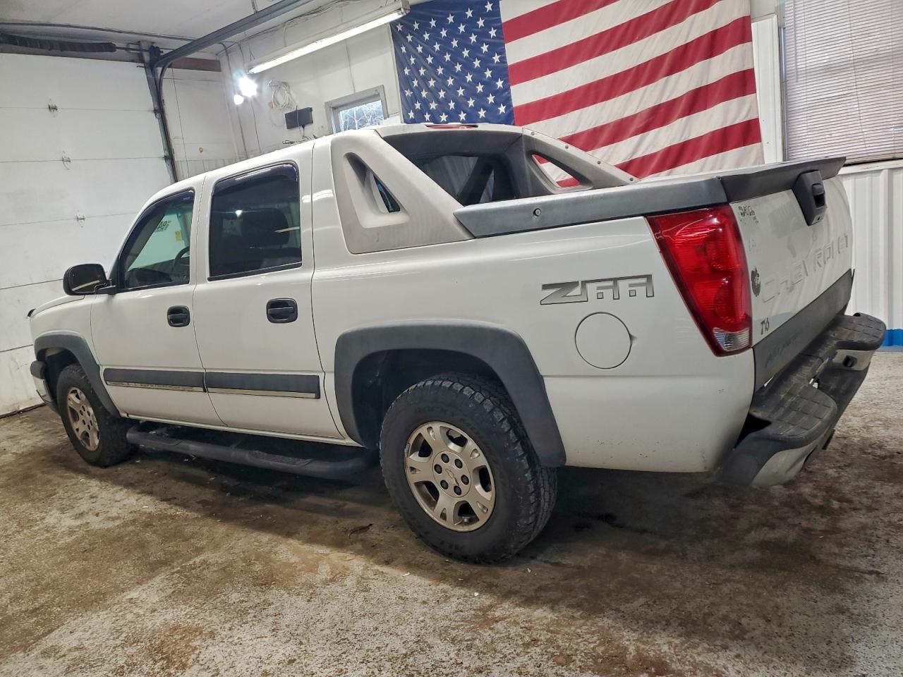 2004 Chevrolet Avalanche C1500 - Фото 2