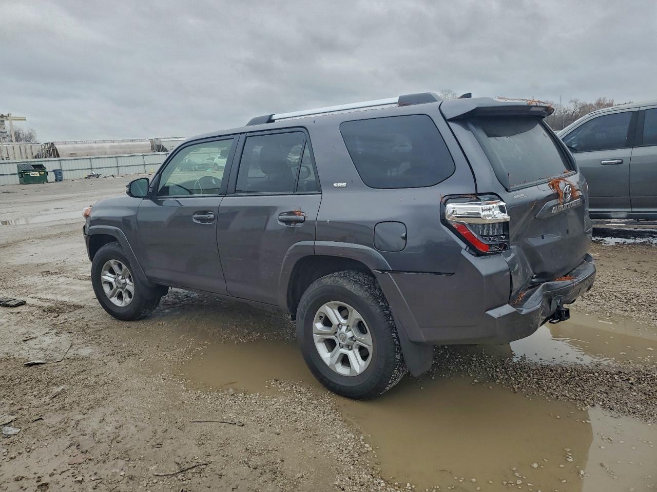 2023 Toyota 4Runner Sr5 - Image 2