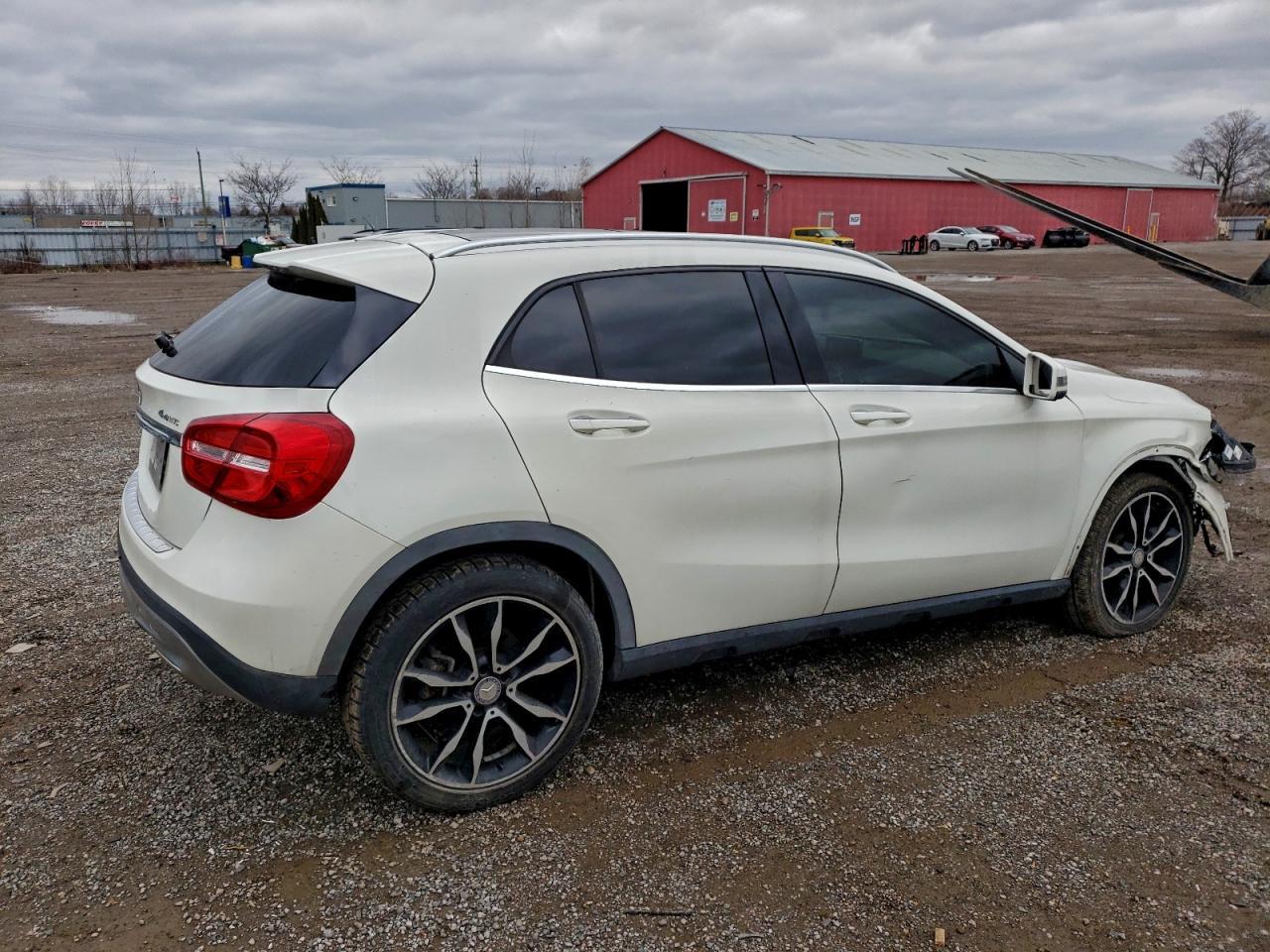2016 Mercedes-Benz Gla 250 4Matic - Image 3