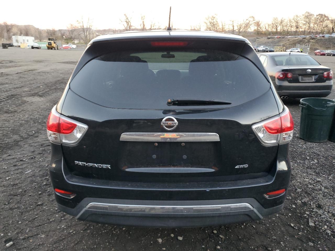 2014 Nissan Pathfinder S - Фото 6