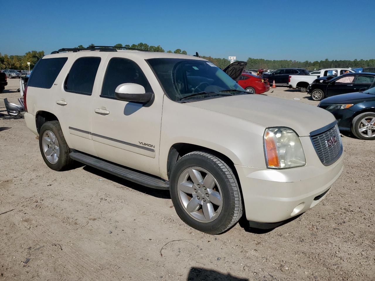 2011 GMC Yukon Slt - Image 4