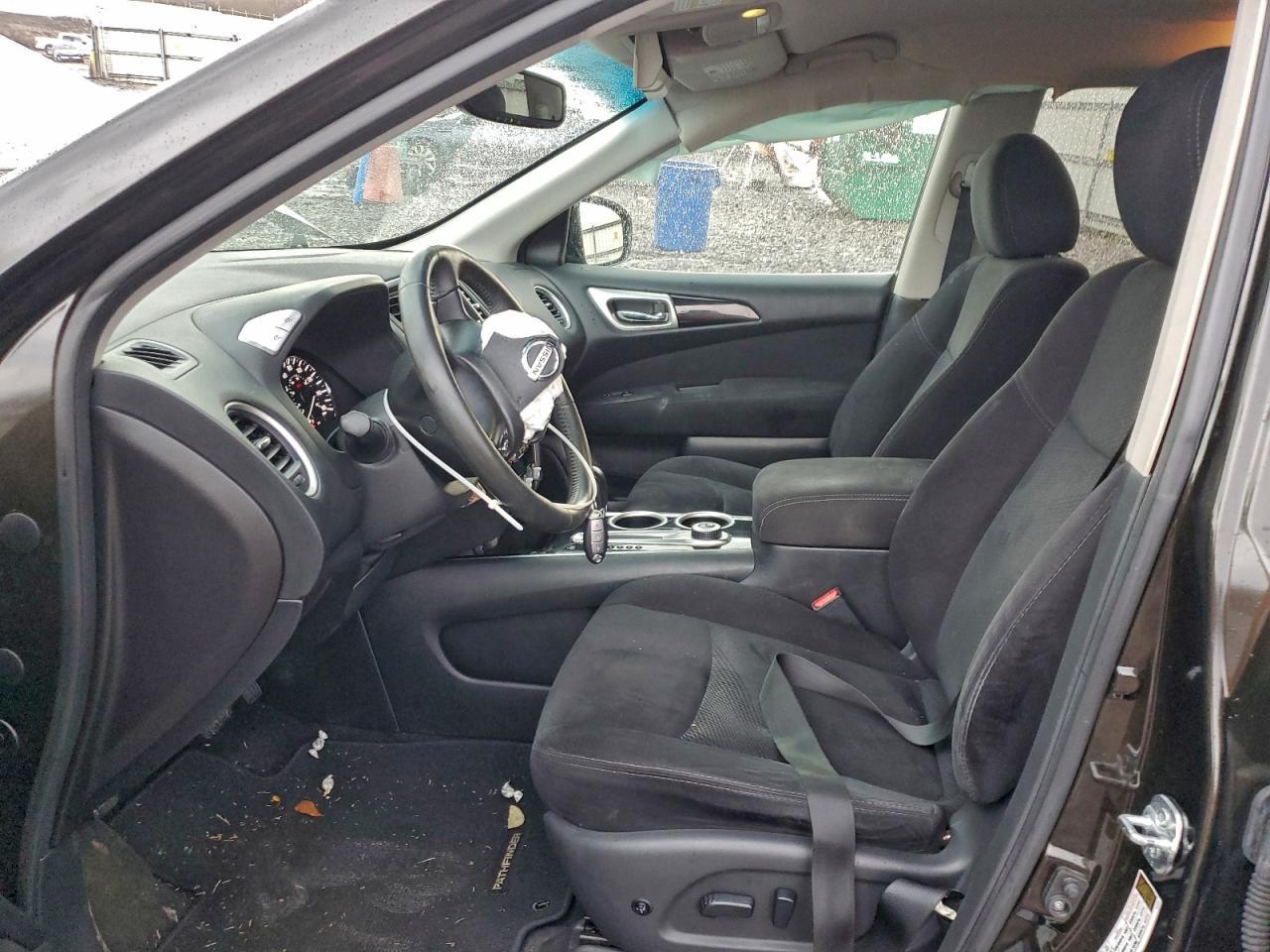 2015 Nissan Pathfinder S - Image 7