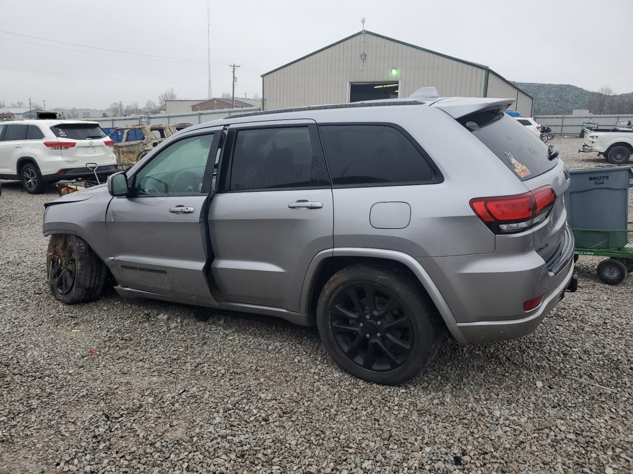2017 Jeep Grand Cherokee Laredo - Фото 2
