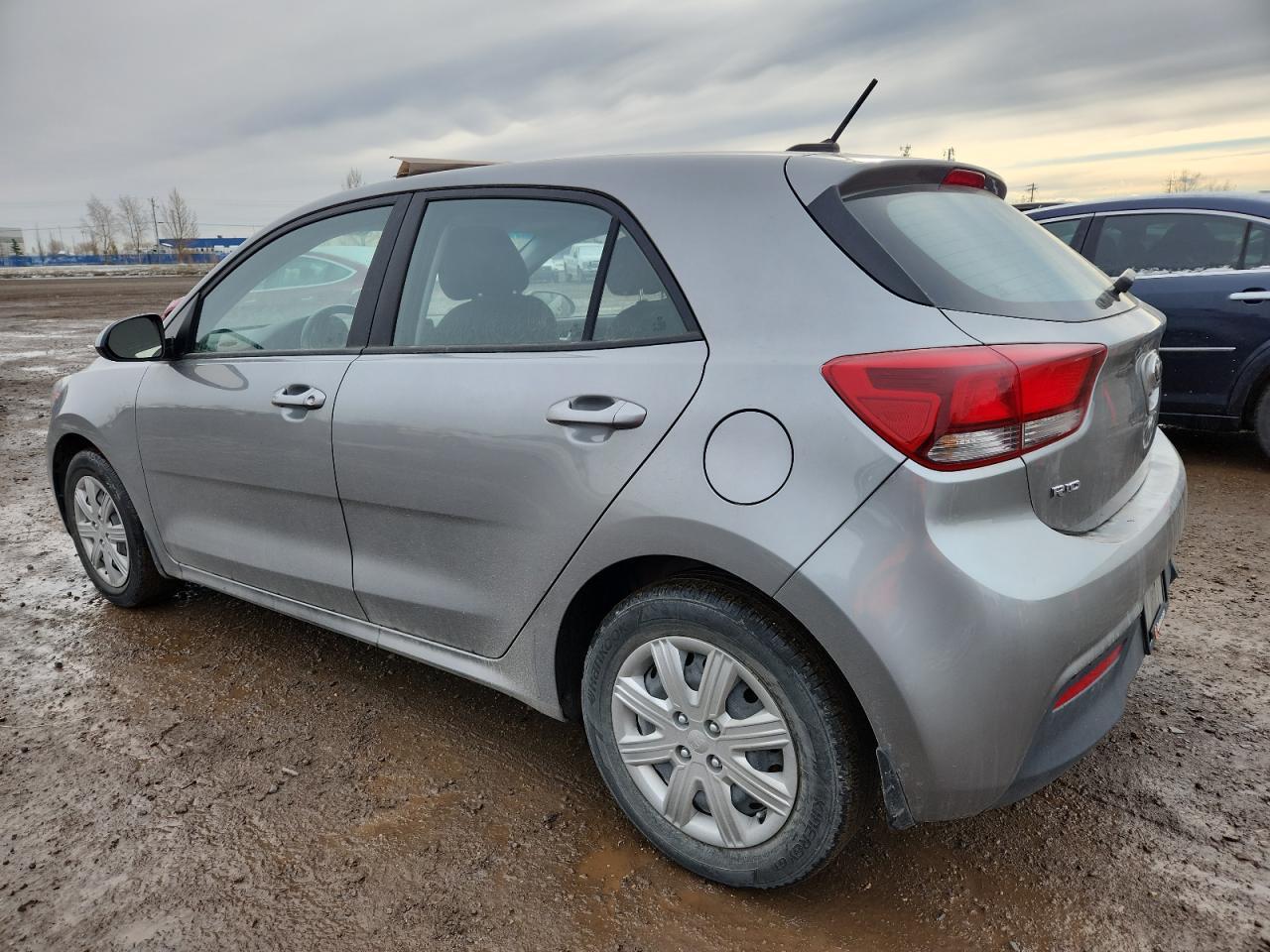 2021 Kia Rio S - Фото 2