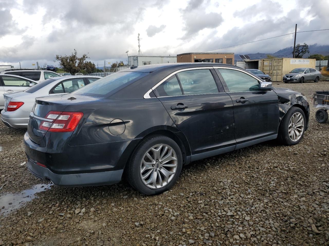 2013 Ford Taurus Limited - Image 3