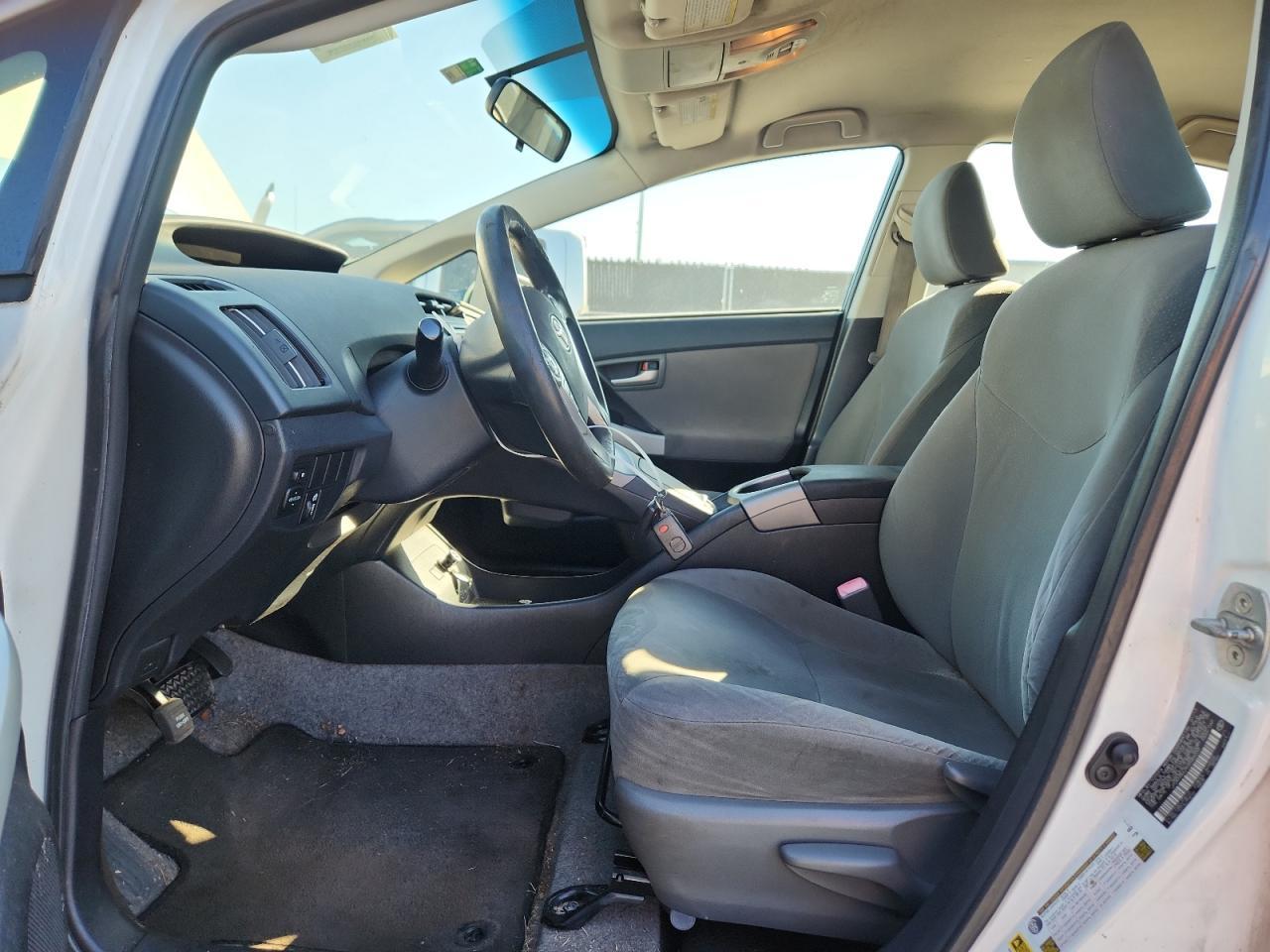 2013 Toyota Prius - Image 7