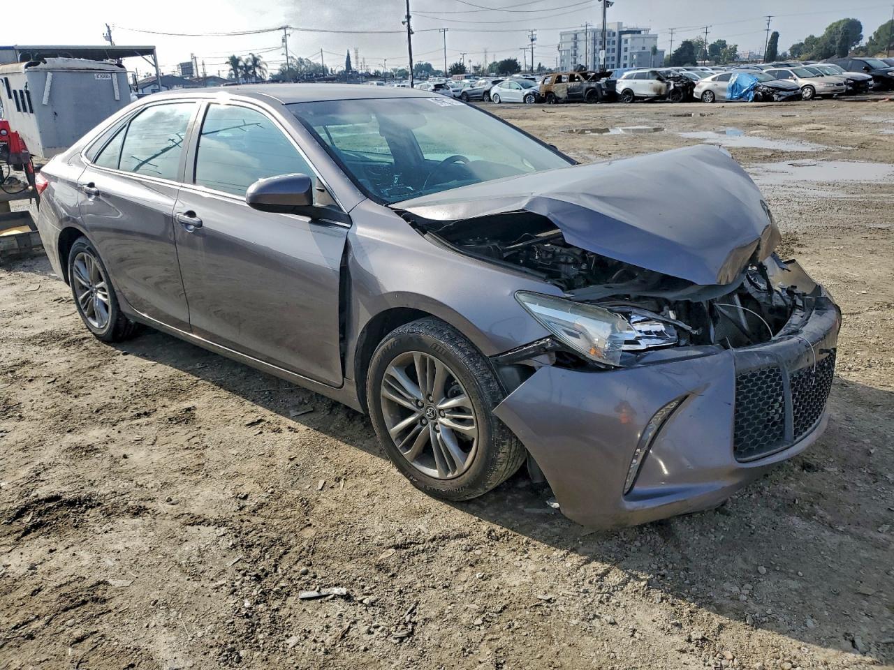 2016 Toyota Camry Le - Фото 4