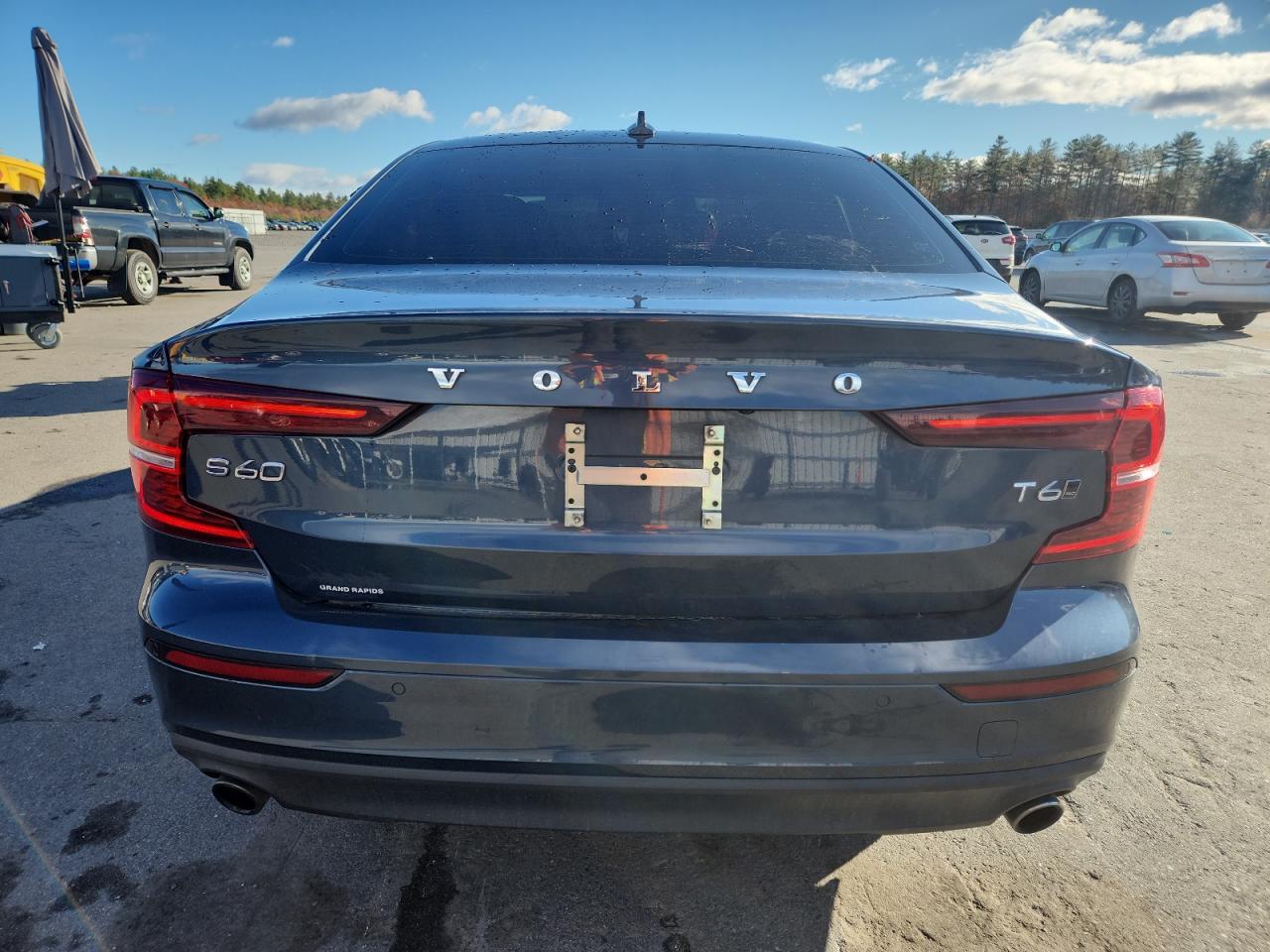 2019 Volvo S60 T6 Momentum - Фото 6