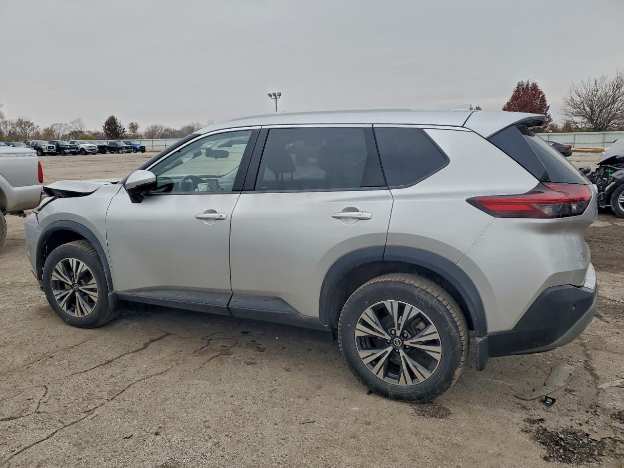 2021 Nissan Rogue Sv - Фото 2