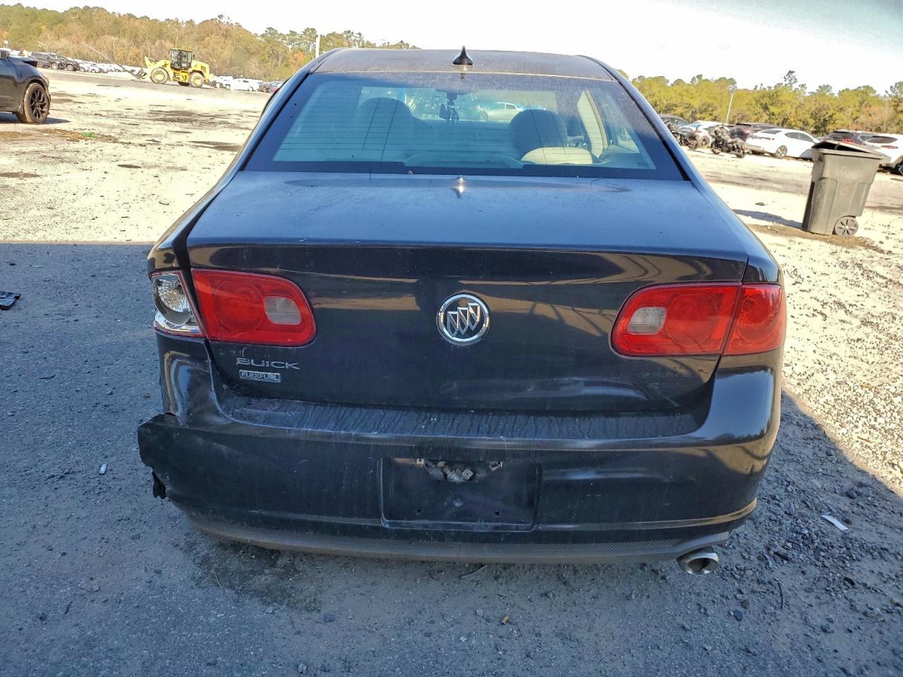 2011 Buick Lucerne Cxl - Image 6