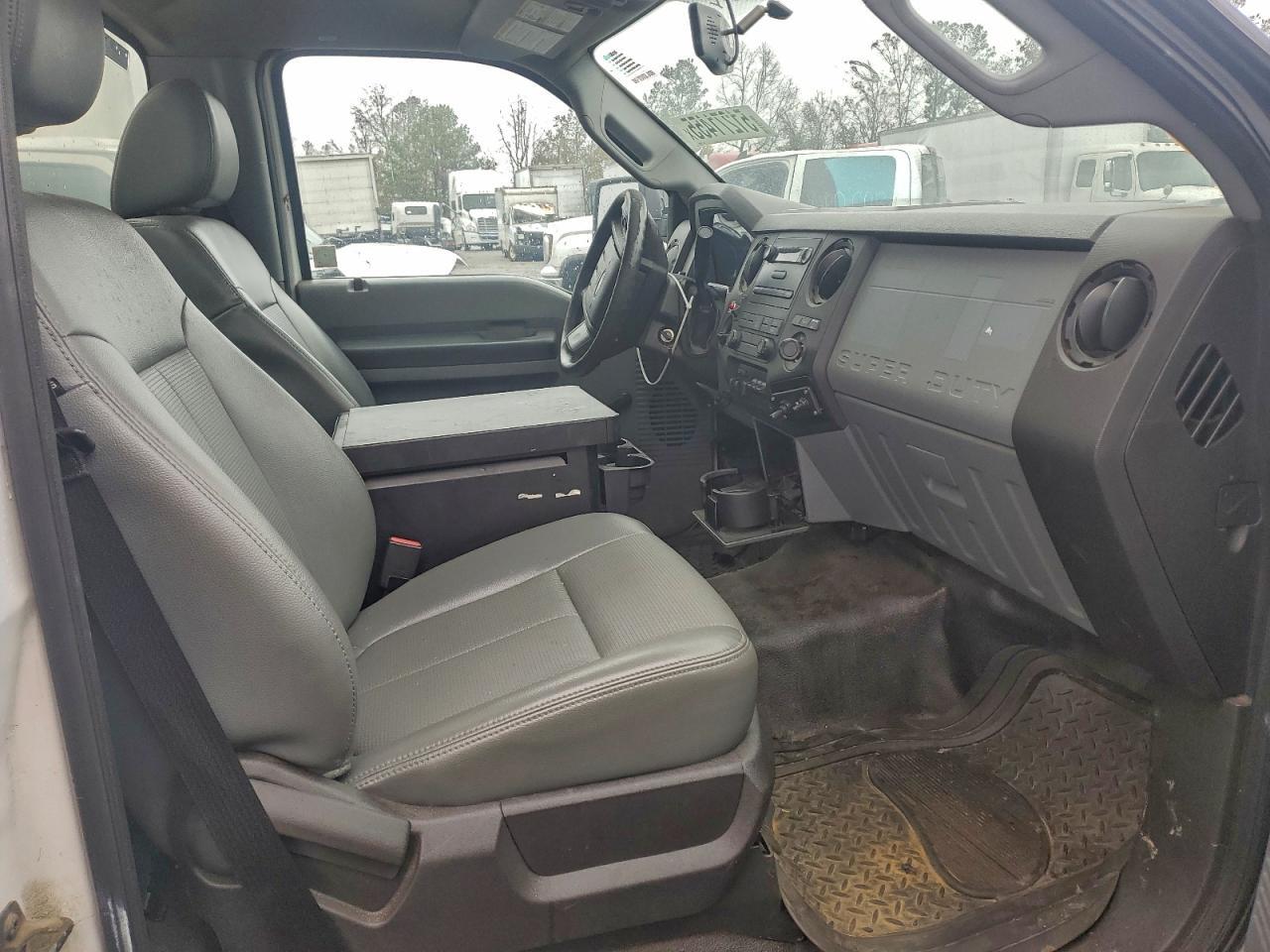 2013 Ford F450 Super Duty - Image 7