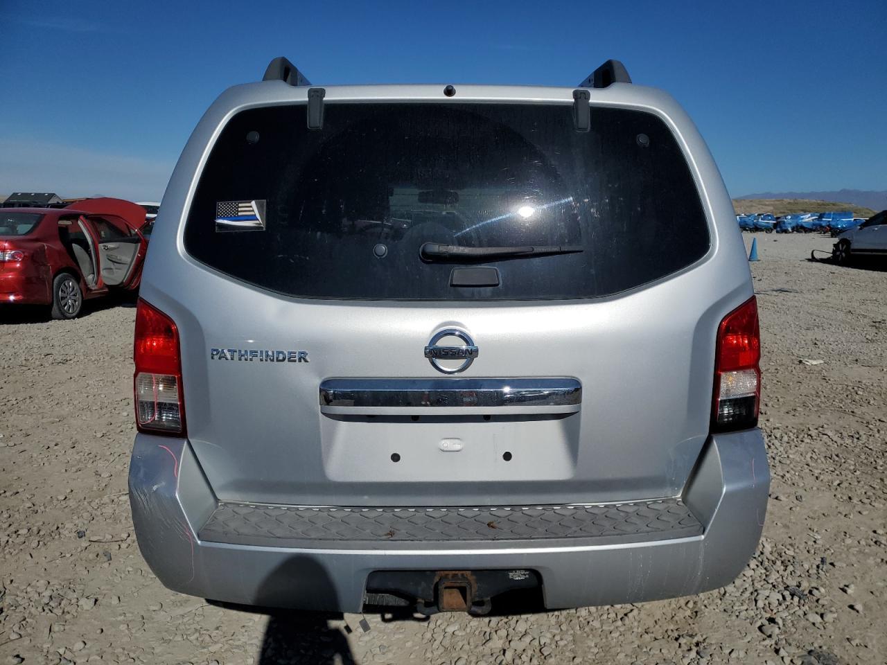 2011 Nissan Pathfinder S - Image 6