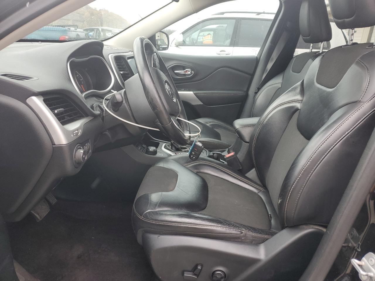 2018 Jeep Cherokee Latitude Plus - Image 7