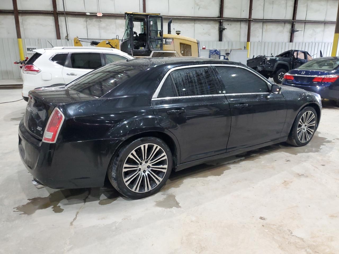 2013 Chrysler 300 S - Image 3