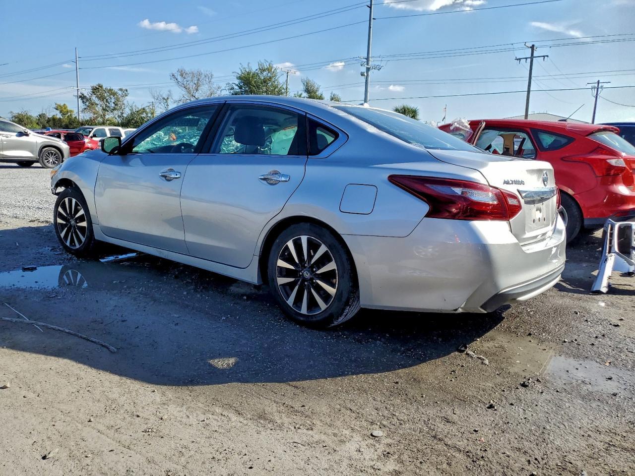 2018 Nissan Altima 2.5 - Фото 2