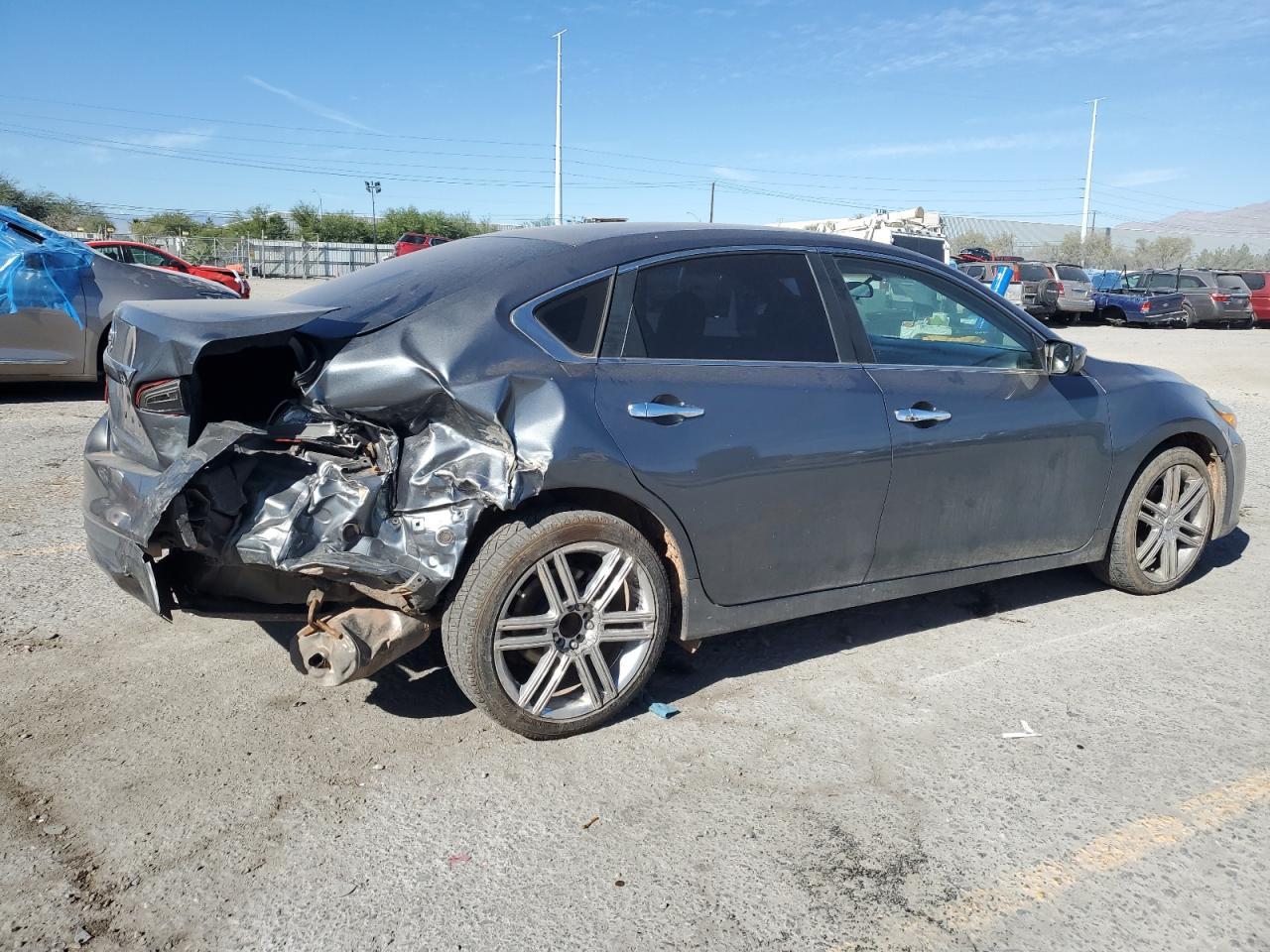 2018 Nissan Altima 2.5 - Image 3