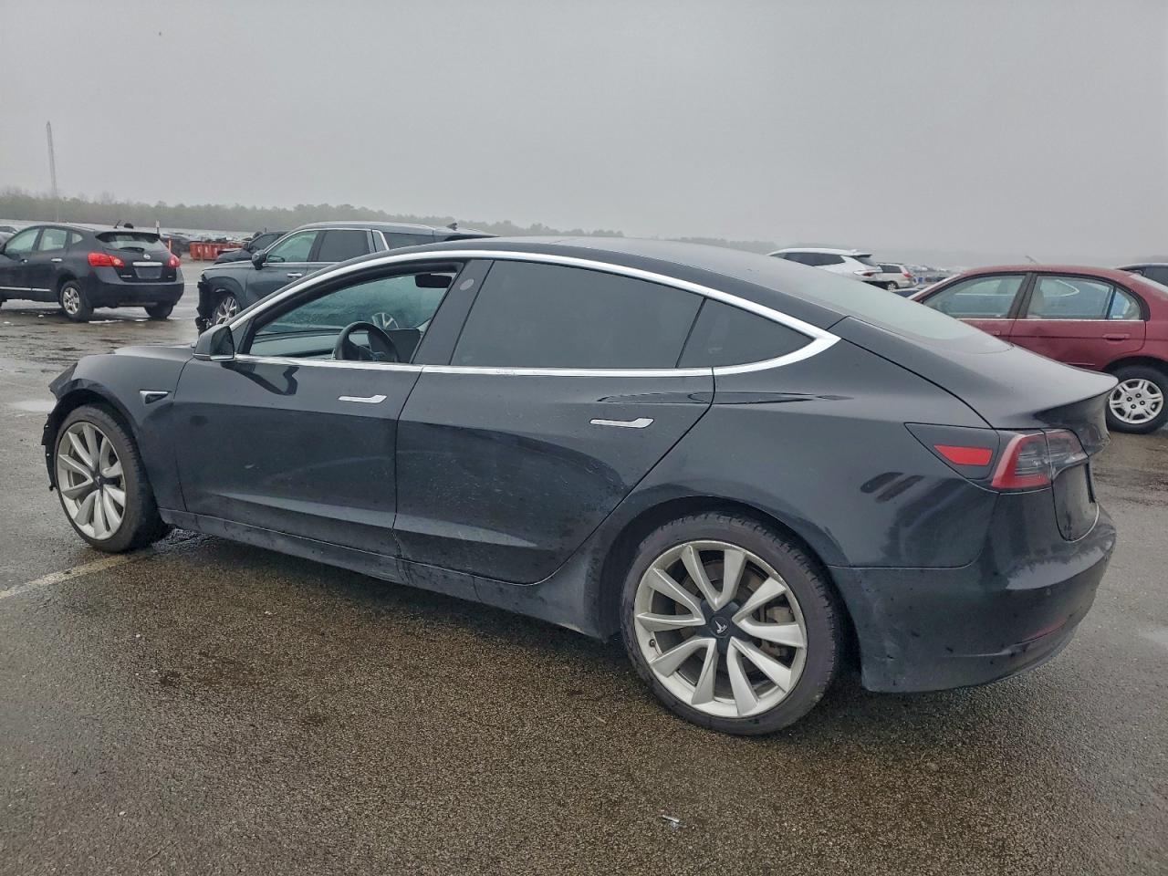 2020 Tesla Model 3 - Фото 2