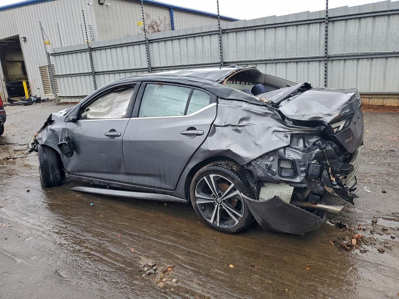 2021 Nissan Sentra Sr - Фото 2