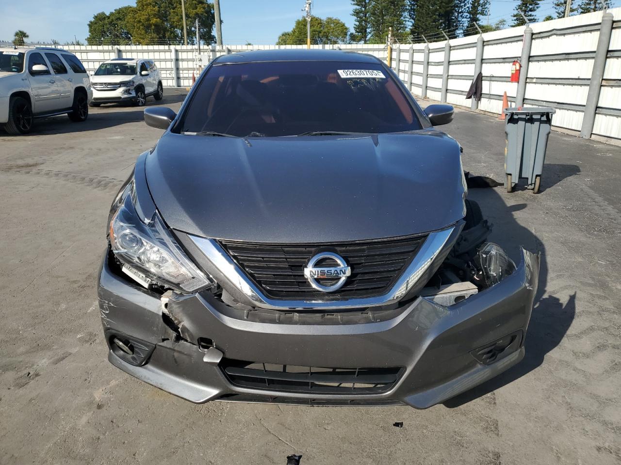 2017 Nissan Altima 2.5 - Фото 5