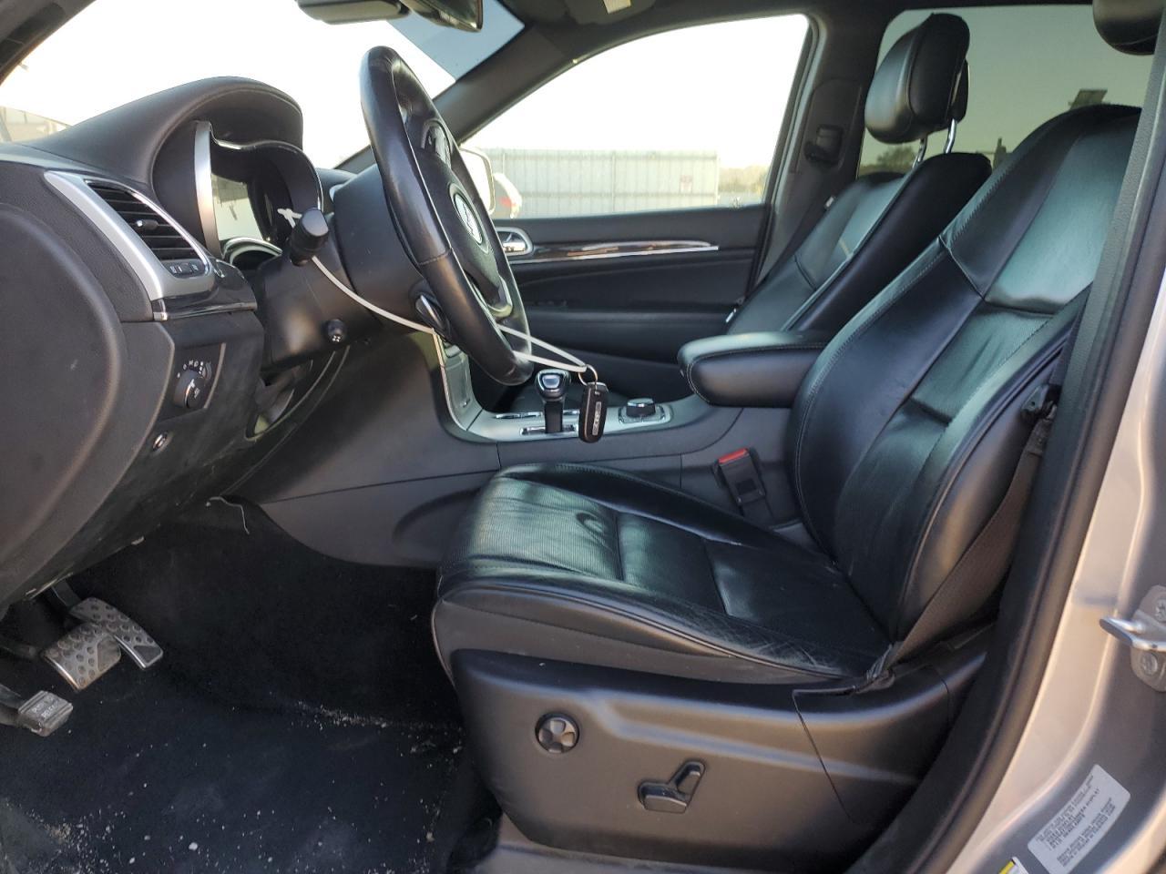 2015 Jeep Grand Cherokee Overland - Image 7