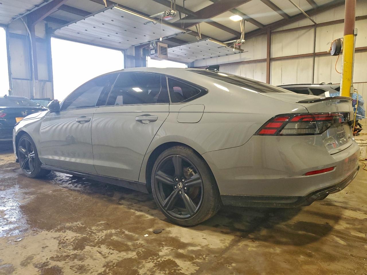 2024 Honda Accord Hybrid Sport-L - Image 2