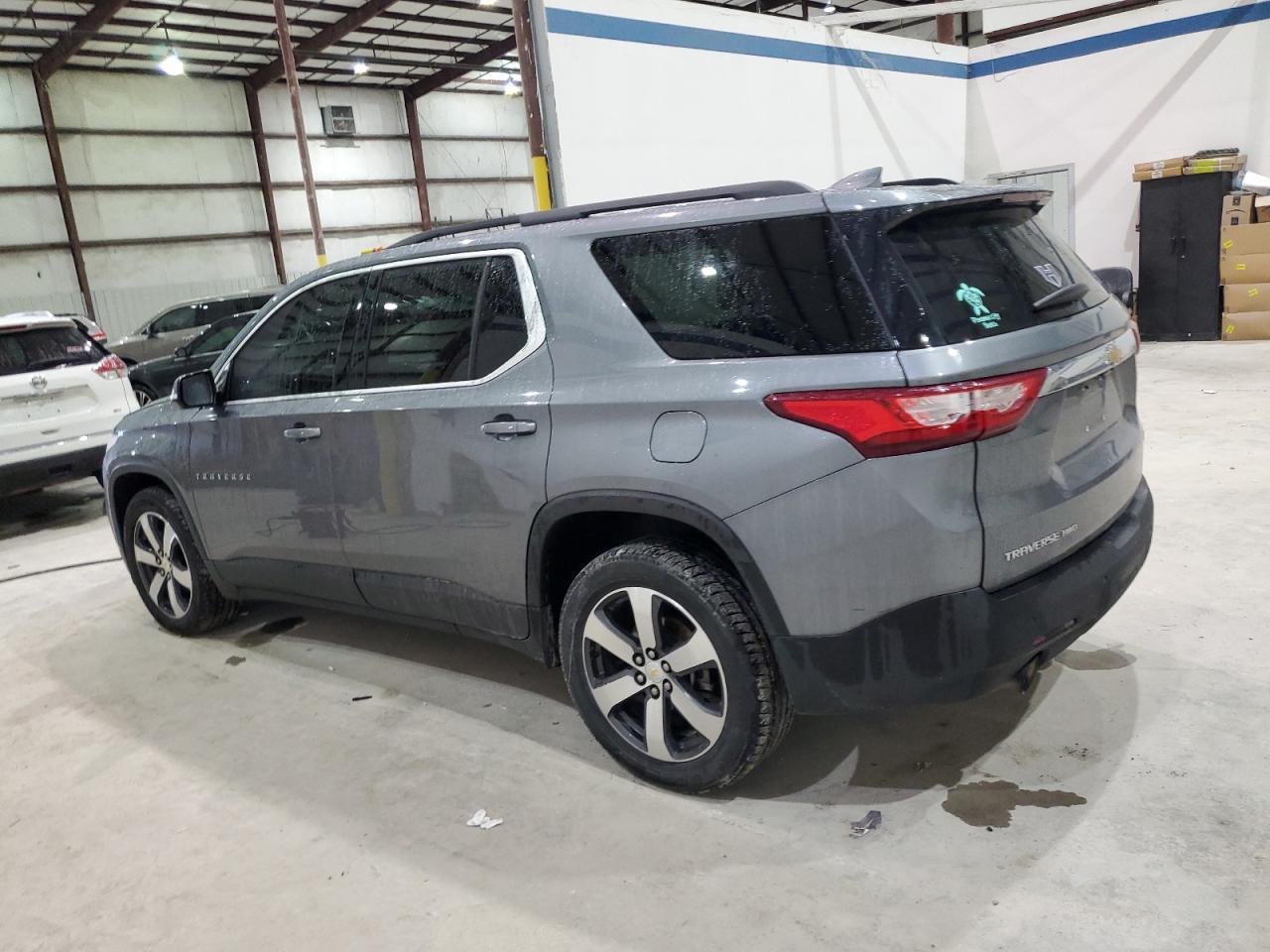 2020 Chevrolet Traverse Lt - Фото 2