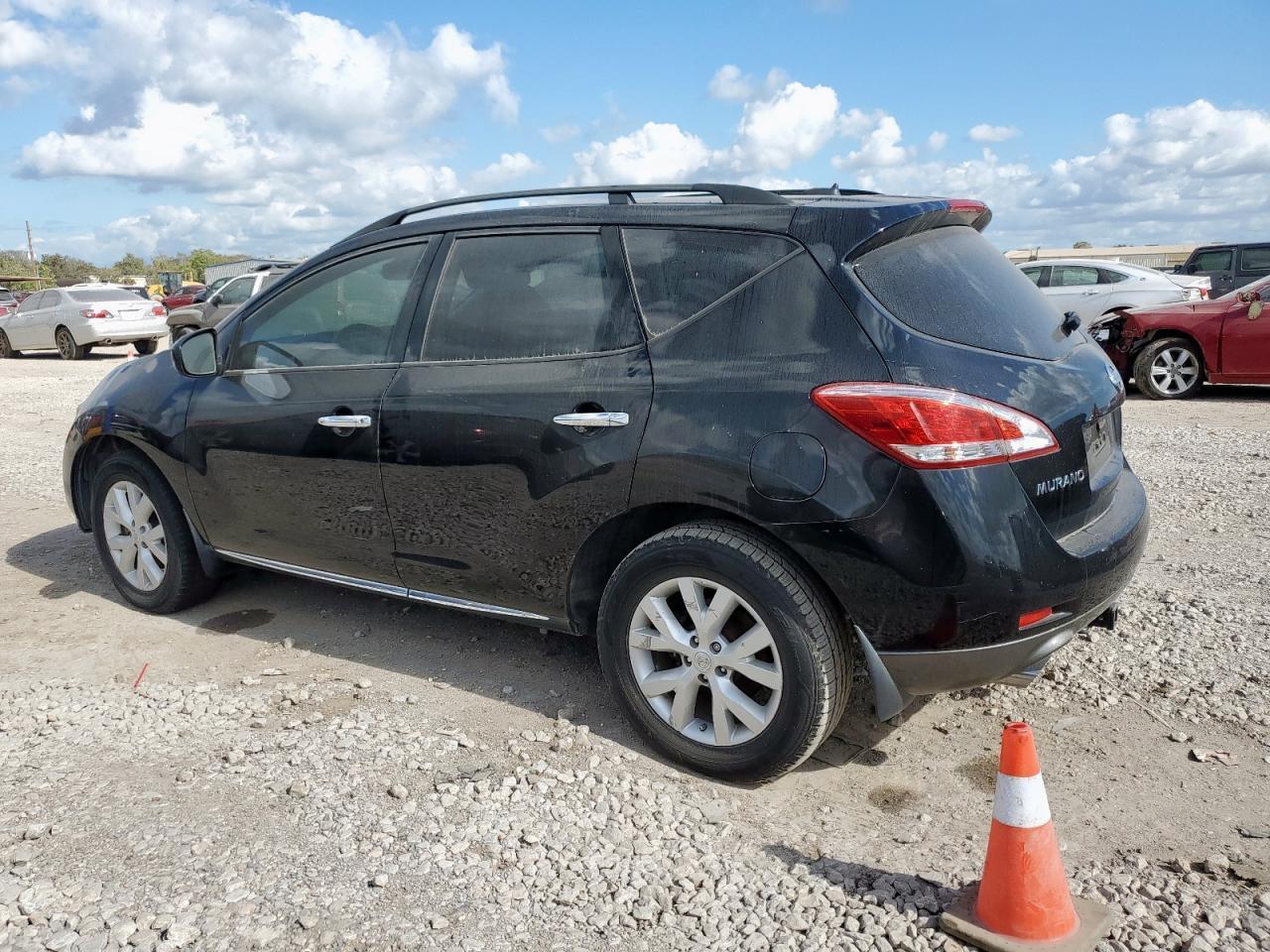 2014 Nissan Murano S - Image 2