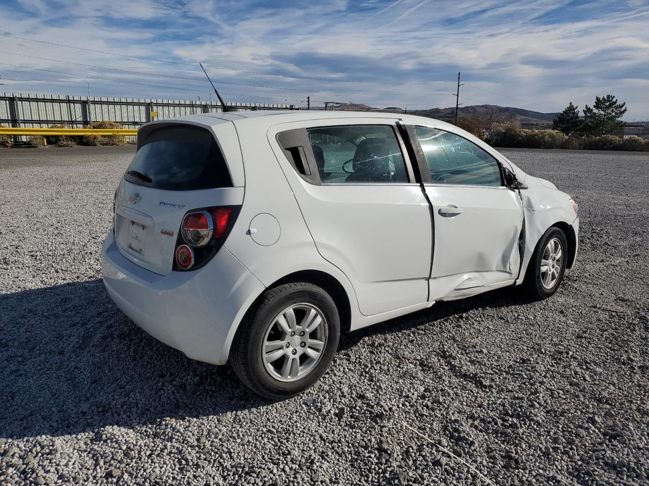 2013 Chevrolet Sonic Lt - Фото 3