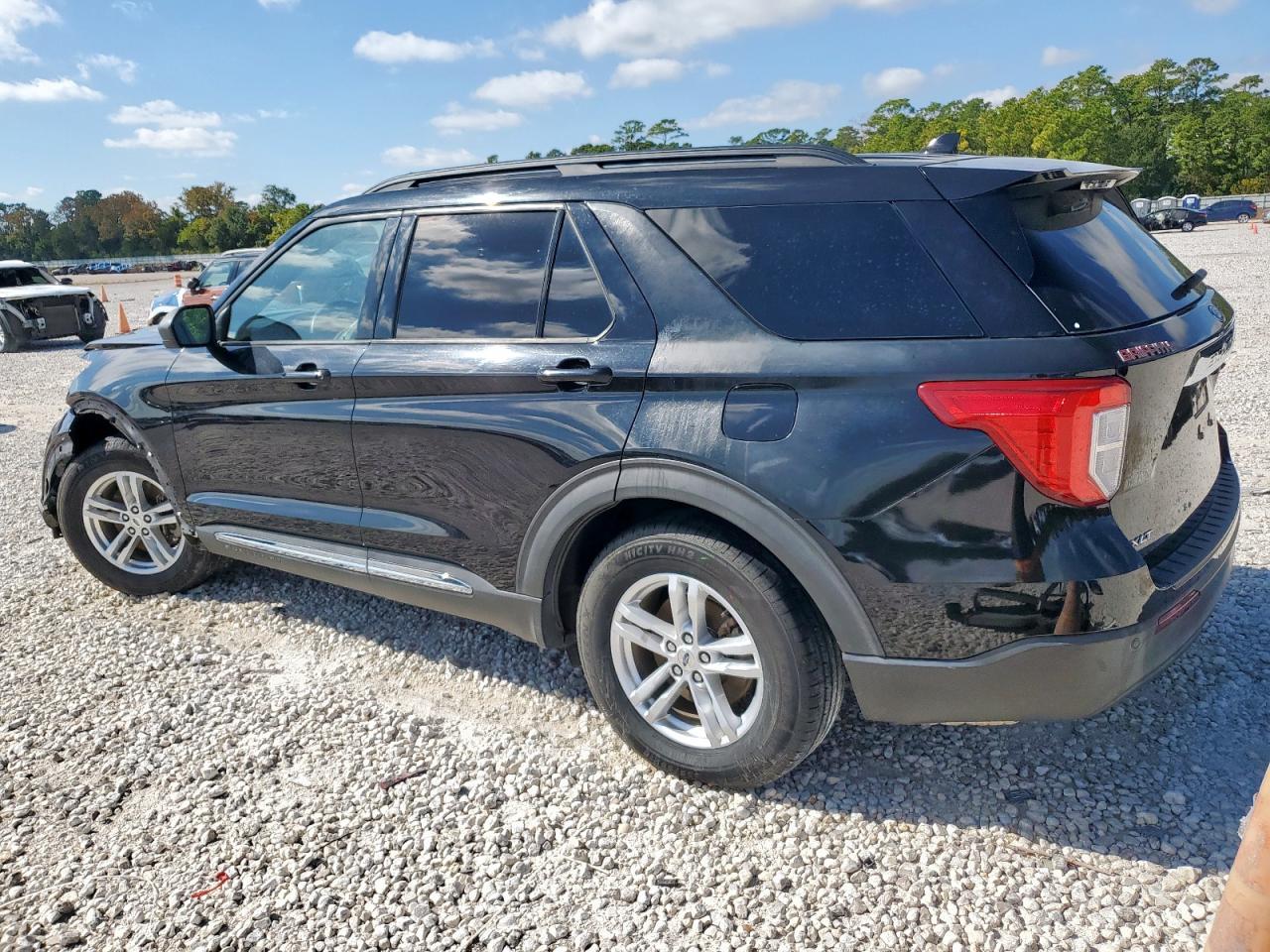 2020 Ford Explorer Xlt - Фото 2