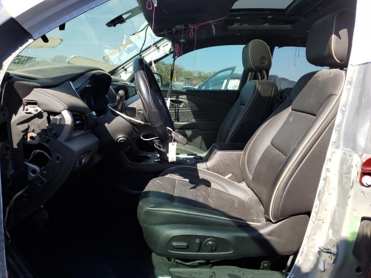 2022 Chevrolet Traverse Premier - Фото 7