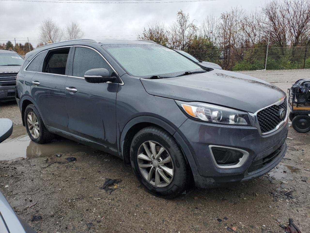 2018 Kia Sorento Lx - Image 4
