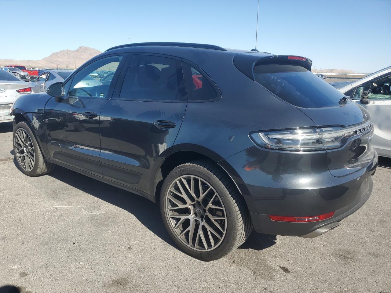 2019 Porsche Macan - Image 2