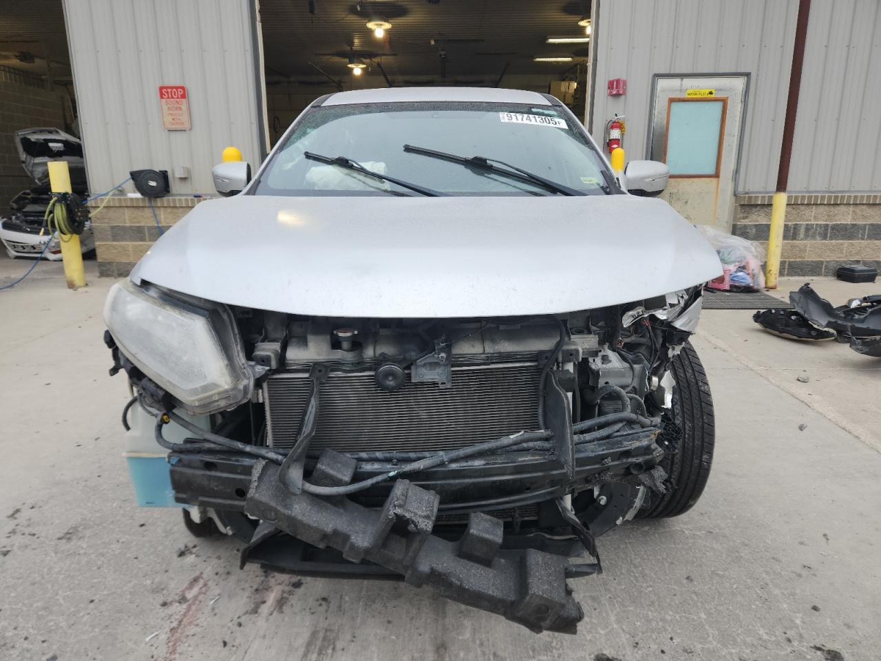 2015 Nissan Rogue S - Image 5