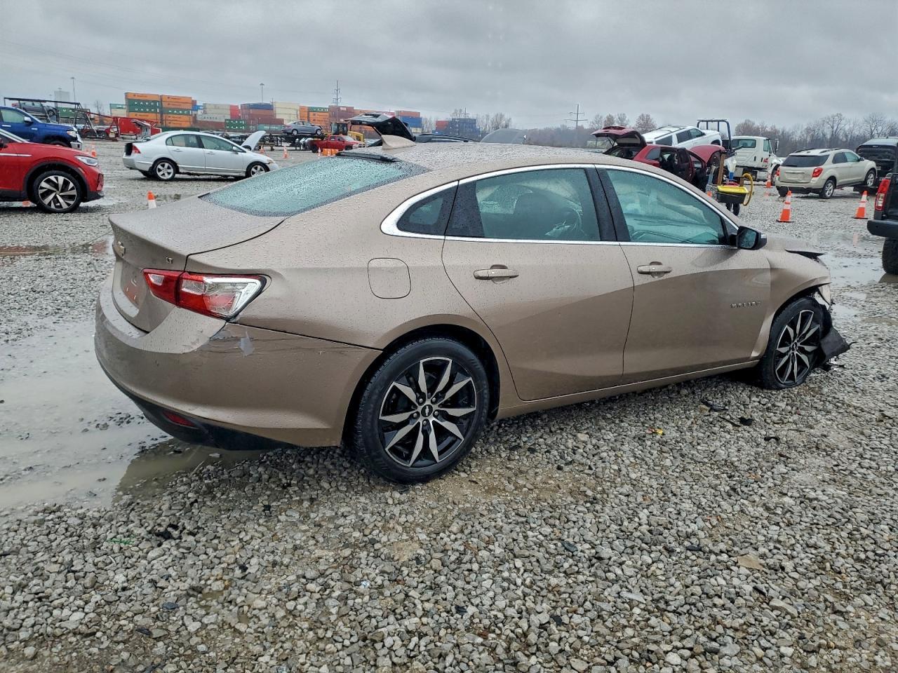 2018 Chevrolet Malibu Lt - Image 3