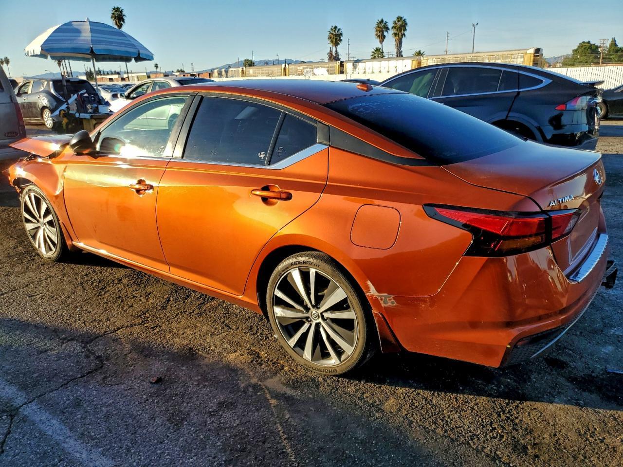2019 Nissan Altima Sr - Image 2