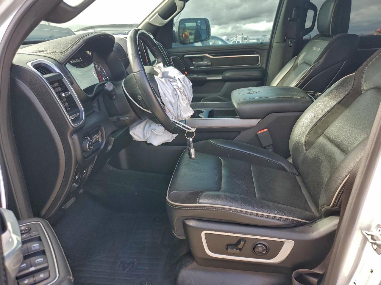 2020 Ram 1500 Laramie - Image 7